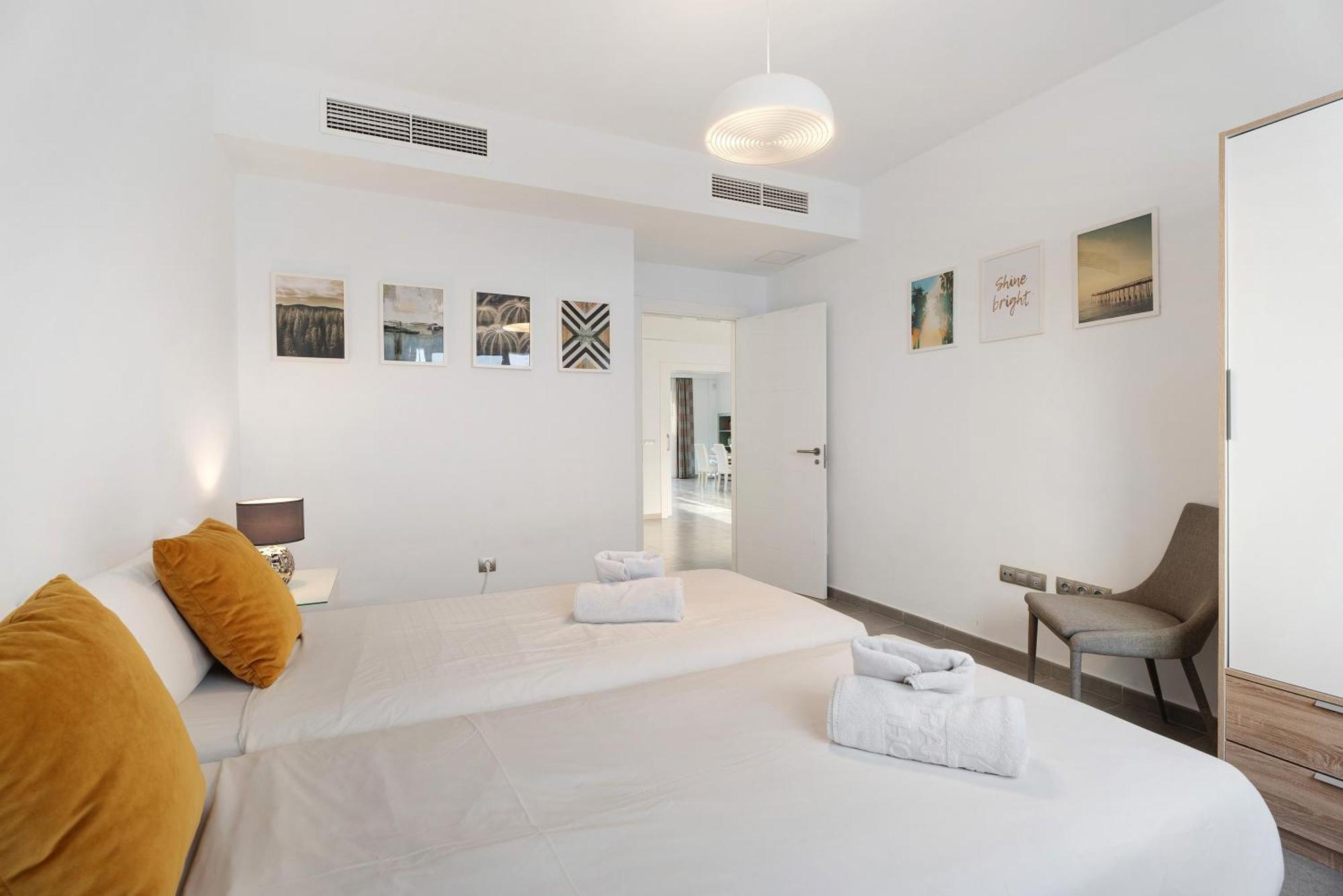 Espectacular Villa Aurora By Paramount Holidays 푸에르토 데 산티아고 외부 사진