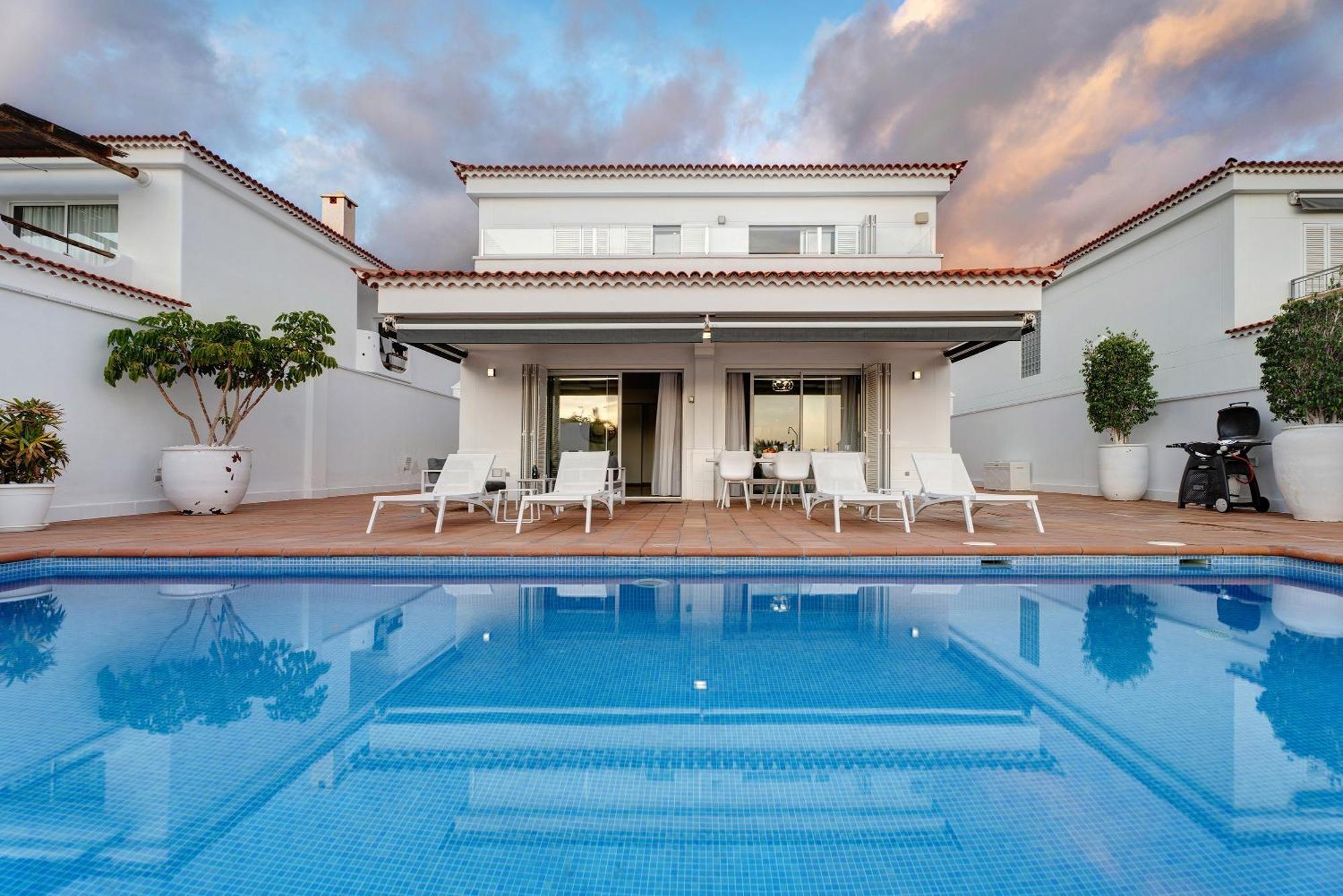 Espectacular Villa Aurora By Paramount Holidays 푸에르토 데 산티아고 외부 사진
