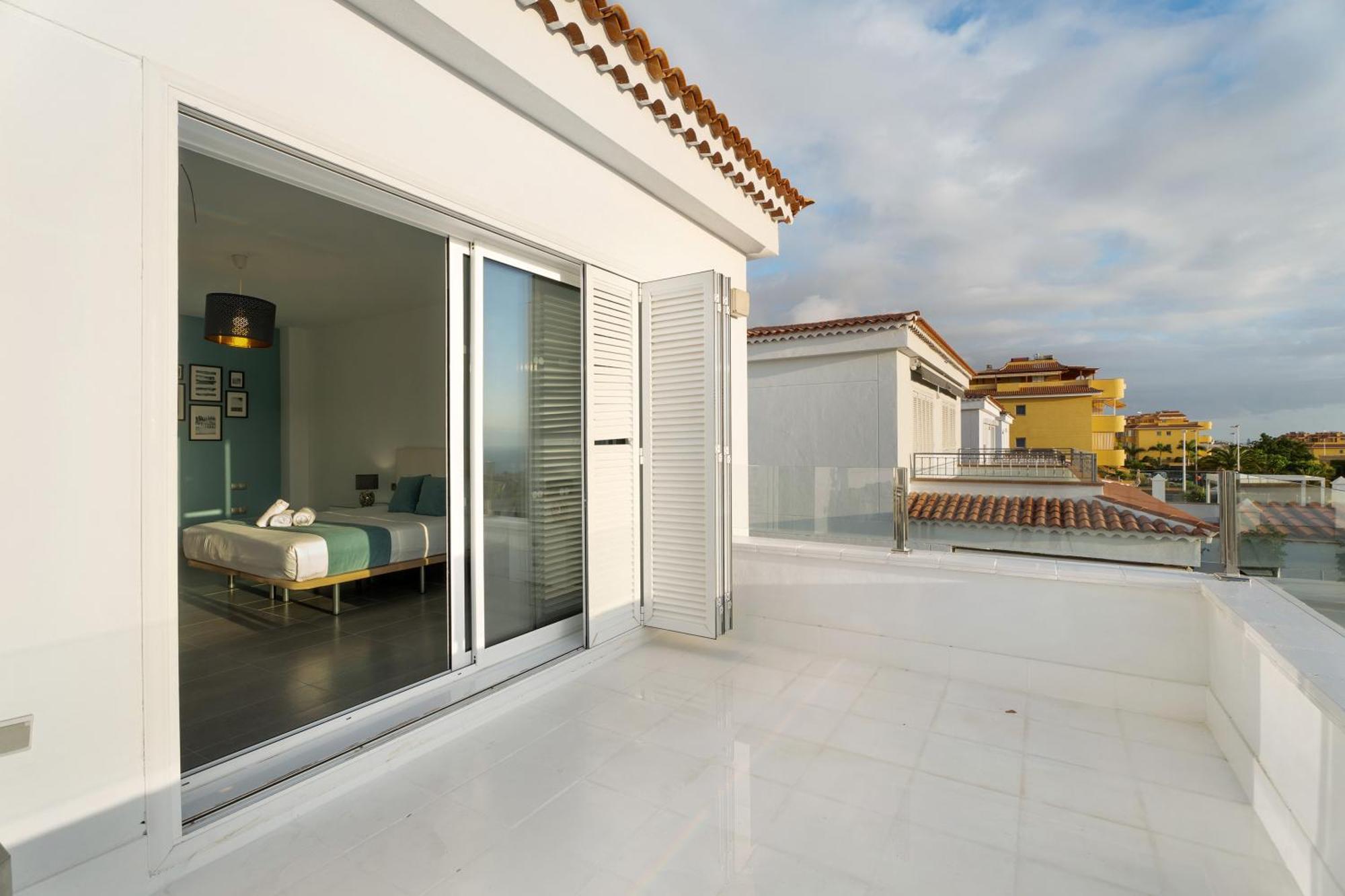 Espectacular Villa Aurora By Paramount Holidays 푸에르토 데 산티아고 외부 사진