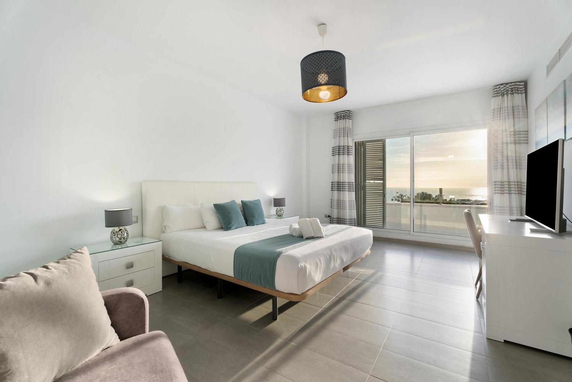 Espectacular Villa Aurora By Paramount Holidays 푸에르토 데 산티아고 외부 사진