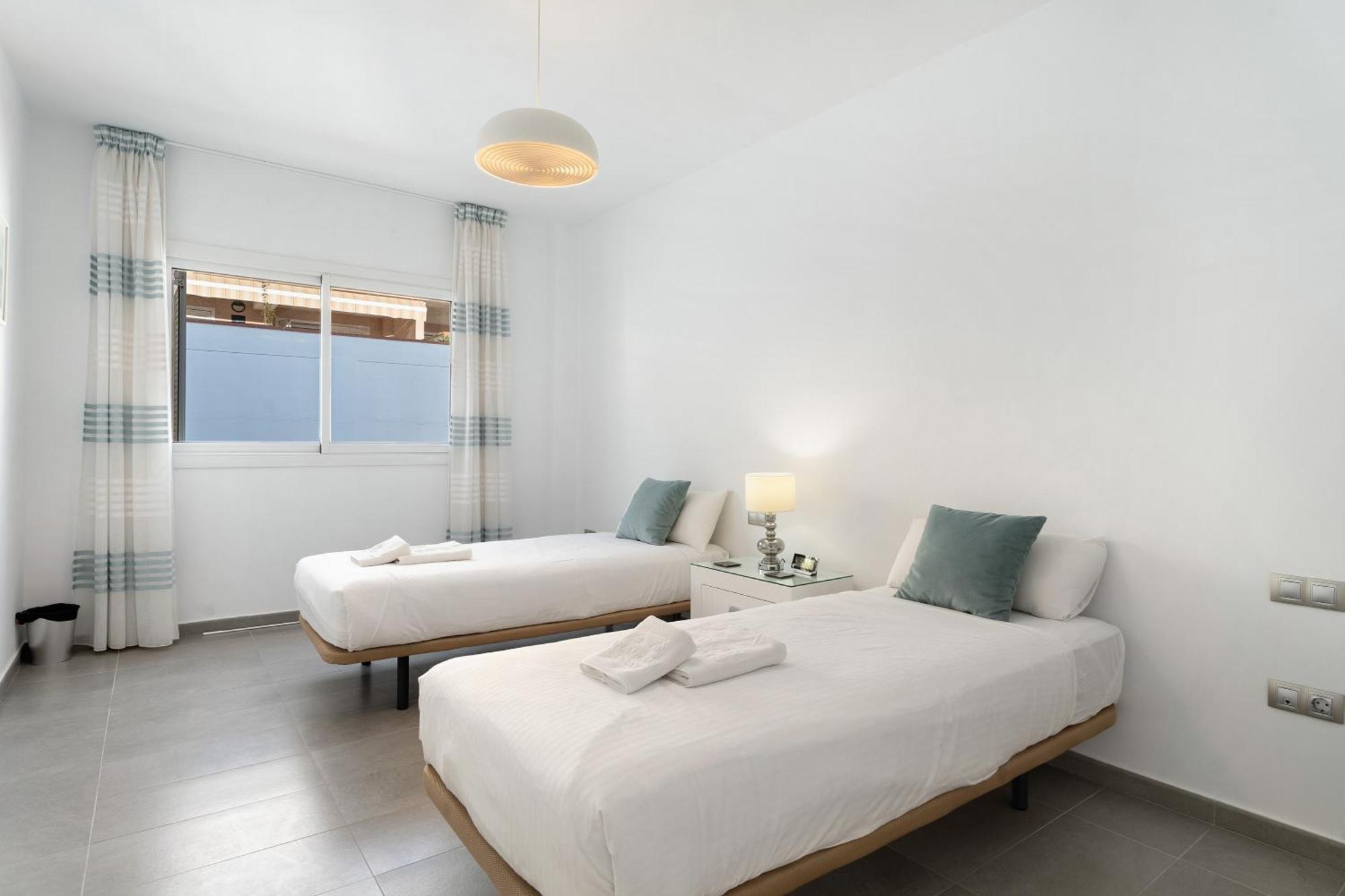 Espectacular Villa Aurora By Paramount Holidays 푸에르토 데 산티아고 외부 사진